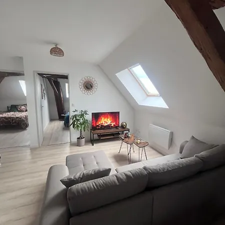 Apartamento L'évasion Urbaine - Parking Gratuit - Entrée Autonome - Wifi Châtellerault